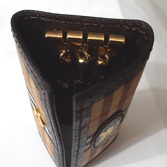 BURBERRY'S VINTAGE KEY CASE EUC AUTHENTIC - Picture 4 of 9